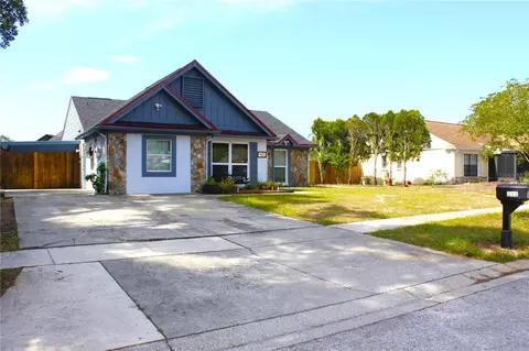 851 Sunridge Point Dr, Seffner, FL 33584