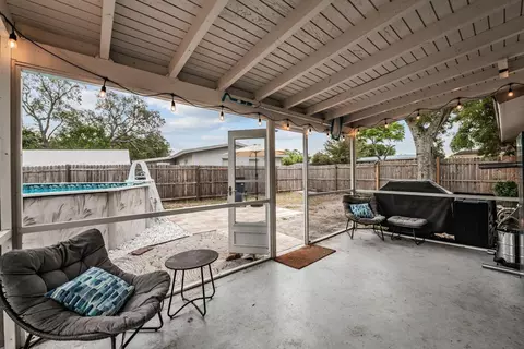 Exterior - 958 Cobblestone Dr, Spring Hill, FL 34606 photo 8 of 9