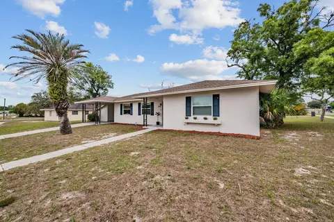 Exterior - 958 Cobblestone Dr, Spring Hill, FL 34606 photo 2 of 9