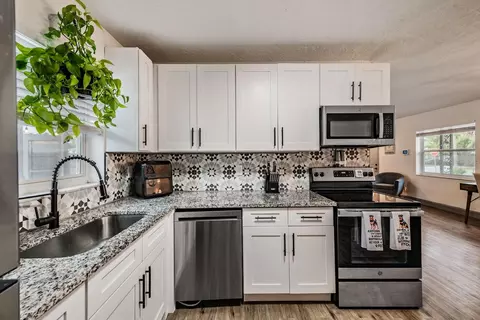 Kitchen - 958 Cobblestone Dr, Spring Hill, FL 34606 photo 3 of 4