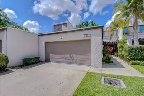 4222 Fairway Cir, Tampa, FL 33618