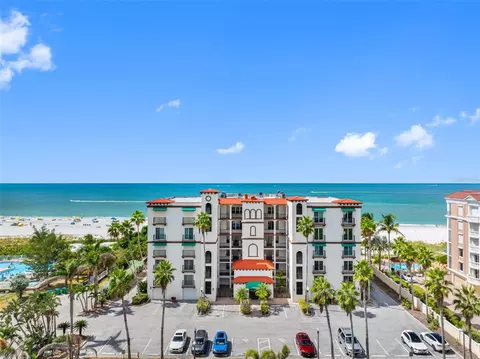 200 121st Ave #104, Treasure Island, FL 33706