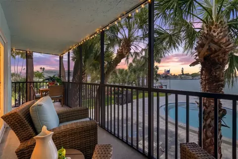 1848 Shore Dr S #101, South Pasadena, FL 33707