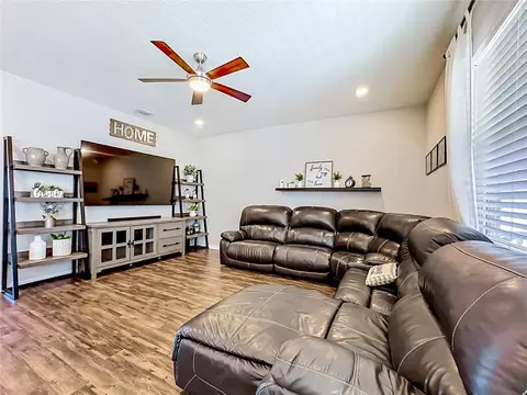 Living - 11205 Brighton Knoll Loop, Riverview, FL 33579 photo 1 of 3