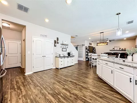 Kitchen - 11205 Brighton Knoll Loop, Riverview, FL 33579 photo 4 of 7