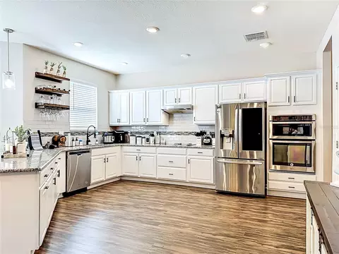 Kitchen - 11205 Brighton Knoll Loop, Riverview, FL 33579 photo 1 of 7