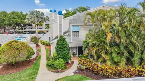 8727 Bardmoor Pl #101, Seminole, FL 33777