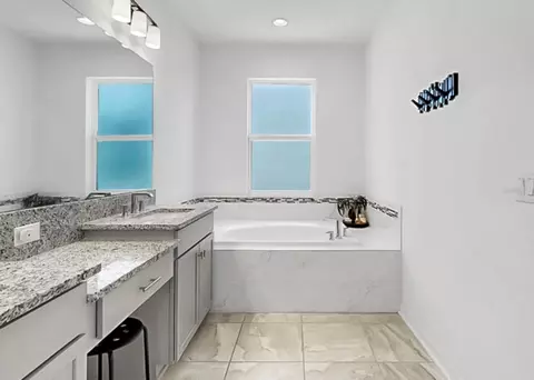 Bath - 12048 Orchid Ash St, Riverview, FL 33579 photo 2 of 5