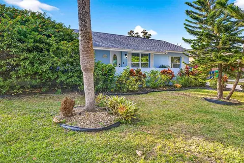 10050 84th Way, Seminole, FL 33777