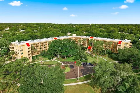 3078 Eastland Blvd #401, Clearwater, FL 33761