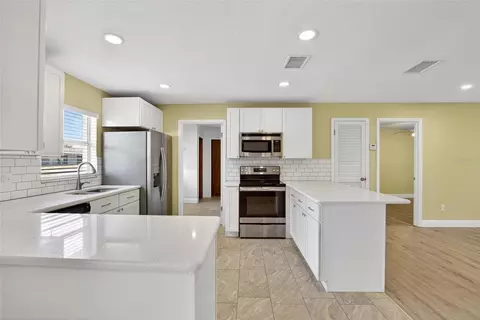 Kitchen - 2340 Merrily Cir S, Seffner, FL 33584 photo 3 of 5
