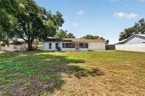 Exterior - 2340 Merrily Cir S, Seffner, FL 33584 photo 12 of 13