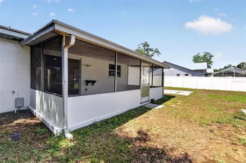 Exterior - 2340 Merrily Cir S, Seffner, FL 33584 photo 7 of 13