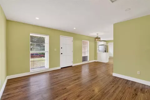 Living - 2340 Merrily Cir S, Seffner, FL 33584 photo 9 of 9