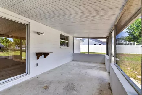 Exterior - 2340 Merrily Cir S, Seffner, FL 33584 photo 5 of 13