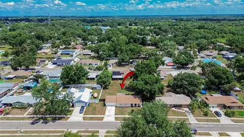 View/Area - 2340 Merrily Cir S, Seffner, FL 33584 photo 6 of 6