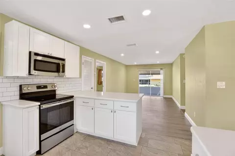 Kitchen - 2340 Merrily Cir S, Seffner, FL 33584 photo 5 of 5