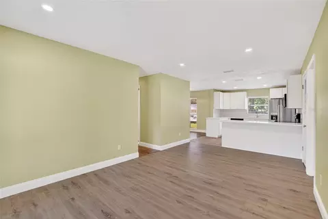 Living - 2340 Merrily Cir S, Seffner, FL 33584 photo 4 of 9