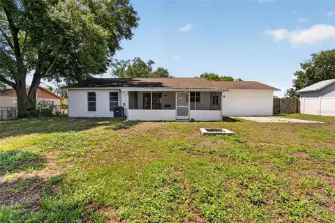 Exterior - 2340 Merrily Cir S, Seffner, FL 33584 photo 10 of 13