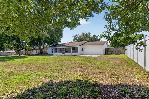 Exterior - 2340 Merrily Cir S, Seffner, FL 33584 photo 11 of 13