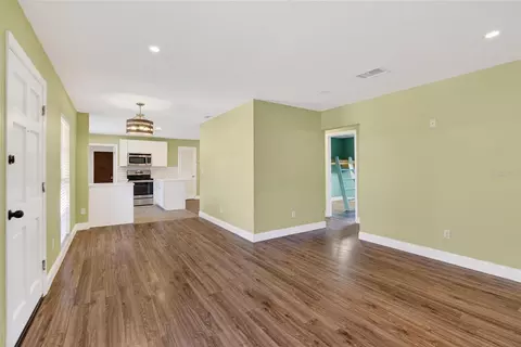 Living - 2340 Merrily Cir S, Seffner, FL 33584 photo 3 of 9