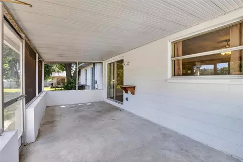 Exterior - 2340 Merrily Cir S, Seffner, FL 33584 photo 4 of 13