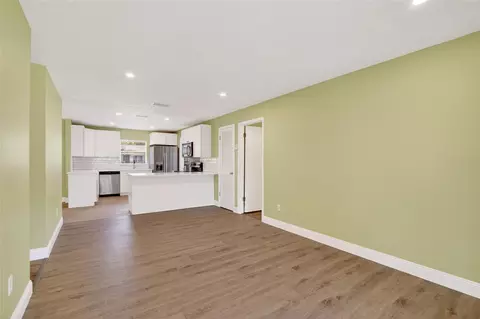 Living - 2340 Merrily Cir S, Seffner, FL 33584 photo 5 of 9