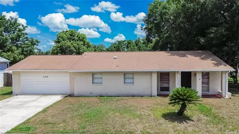 Exterior - 2340 Merrily Cir S, Seffner, FL 33584 photo 2 of 13