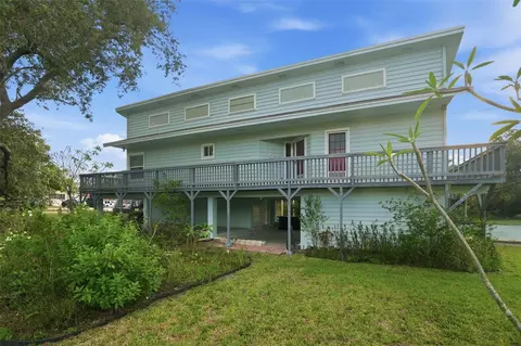 110 Georgia Ave, Crystal Beach, FL 34681