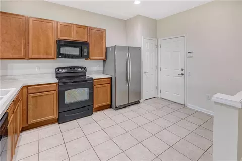 Kitchen - 10135 Post Harvest Dr, Riverview, FL 33578 photo 2 of 3