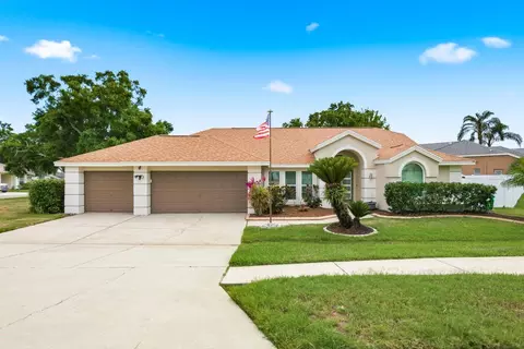1748 Hermit Thrush Cir, Palm Harbor, FL 34683