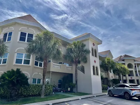 2020 Shangrila Dr #219, Clearwater, FL 33763
