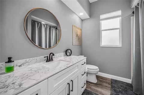 Bath - 11423 30th Cv E, Parrish, FL 34219 photo 3 of 4