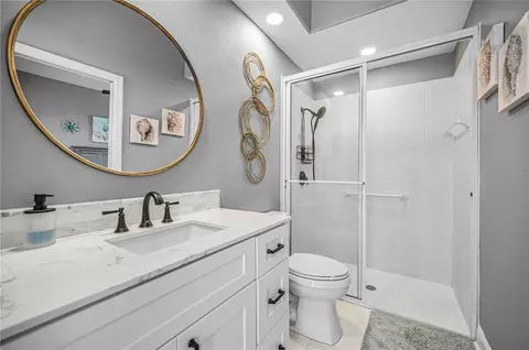 Bath - 11423 30th Cv E, Parrish, FL 34219 photo 4 of 4