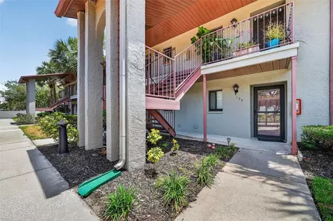 731 83rd Ave N #105, Saint Petersburg, FL 33702