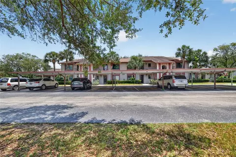 731 83rd Ave N #105, Saint Petersburg, FL 33702