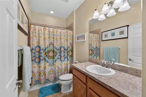 Bath - 12607 Geneva Glade Dr, Riverview, FL 33578 photo 3 of 3