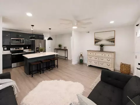 4114 W Olive St, Tampa, FL 33616