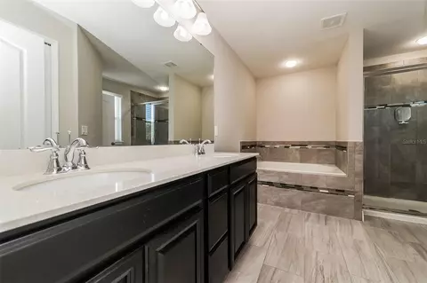 Bath - 11140 Spring Point Cir, Riverview, FL 33579 photo 1 of 3