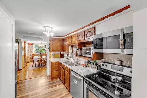 Kitchen - 13610 Acker Rd, Dover, FL 33527 photo 1 of 1