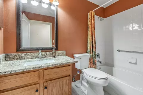 Bath - 11709 Spindrift Loop, Hudson, FL 34667 photo 3 of 4