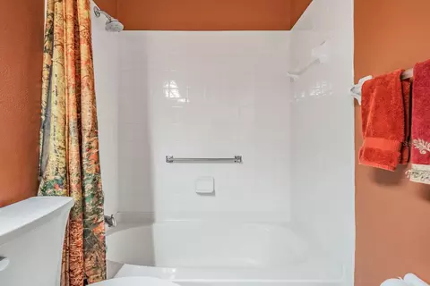 Bath - 11709 Spindrift Loop, Hudson, FL 34667 photo 4 of 4