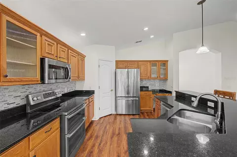 Kitchen - 11709 Spindrift Loop, Hudson, FL 34667 photo 3 of 4