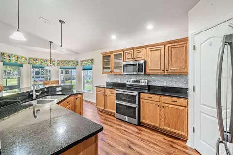 Kitchen - 11709 Spindrift Loop, Hudson, FL 34667 photo 4 of 5
