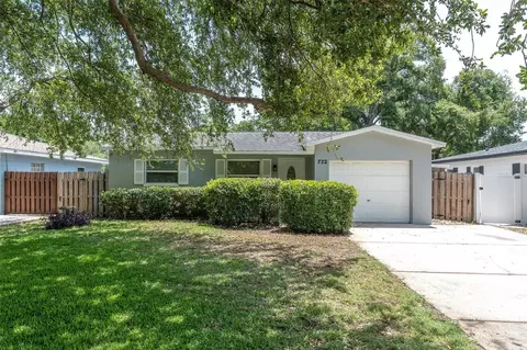 722 59th St S, Gulfport, FL 33707
