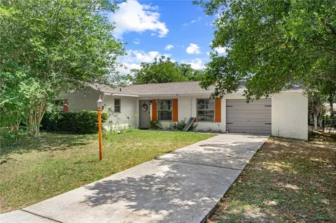 9303 Pine Ln, Ocala, FL 34472