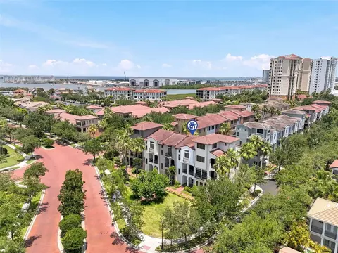 4815 Yacht Club Dr #102, Tampa, FL 33616