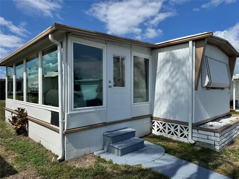 420 49th St E #20, Palmetto, FL 34221