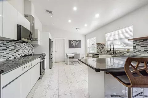 Kitchen - 12121 Colonial Estates Ln, Riverview, FL 33579 photo 1 of 4