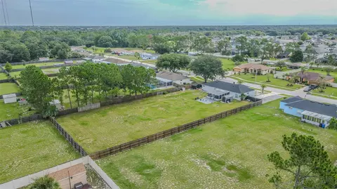 View/Area - 12121 Colonial Estates Ln, Riverview, FL 33579 photo 4 of 8
